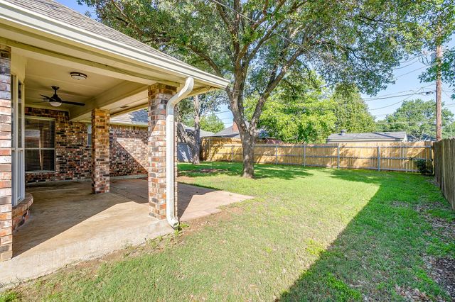 125 NE Brushy Mound Road, Burleson, TX 76028