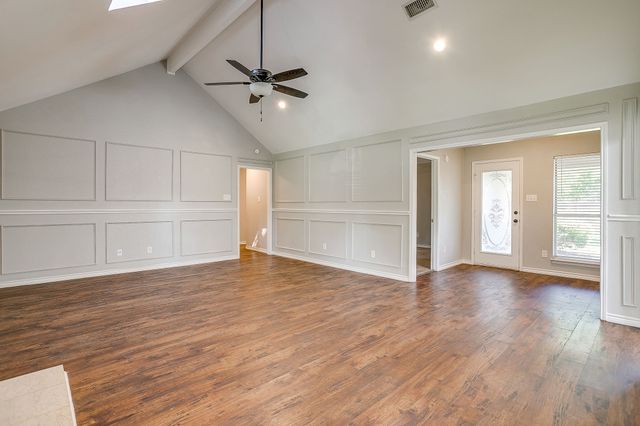 125 NE Brushy Mound Road, Burleson, TX 76028