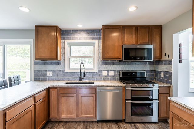 7822 Willow Run Ct, West Chester, OH 45069