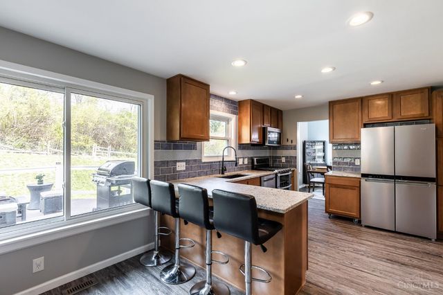 7822 Willow Run Ct, West Chester, OH 45069