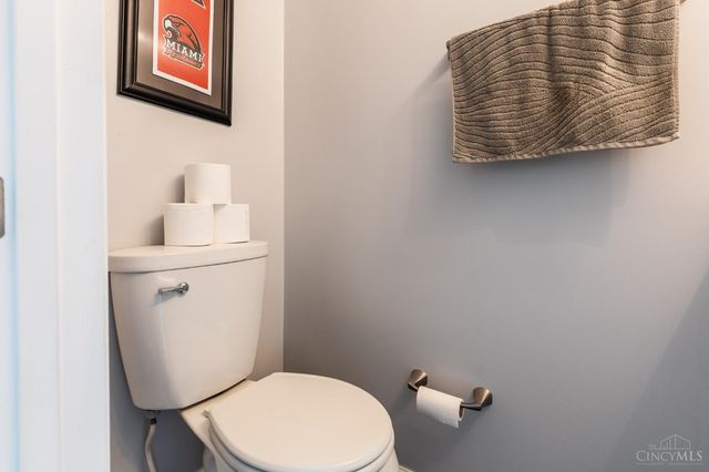 7822 Willow Run Ct, West Chester, OH 45069