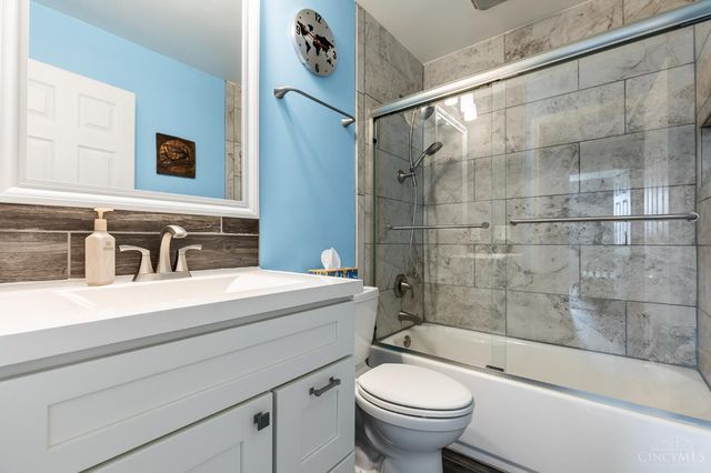 7822 Willow Run Ct, West Chester, OH 45069