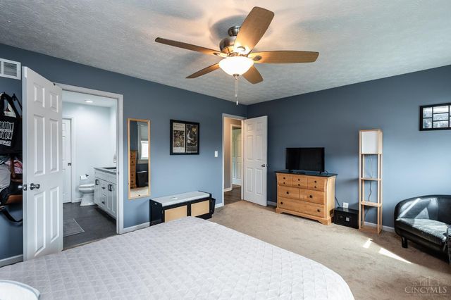 7822 Willow Run Ct, West Chester, OH 45069