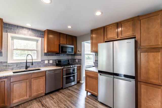 7822 Willow Run Ct, West Chester, OH 45069