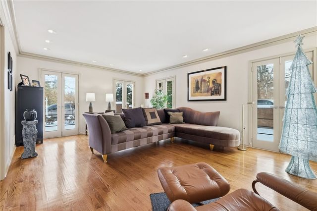 800 Amberson, Shadyside, PA 15232