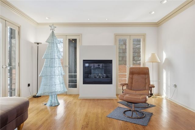 800 Amberson, Shadyside, PA 15232