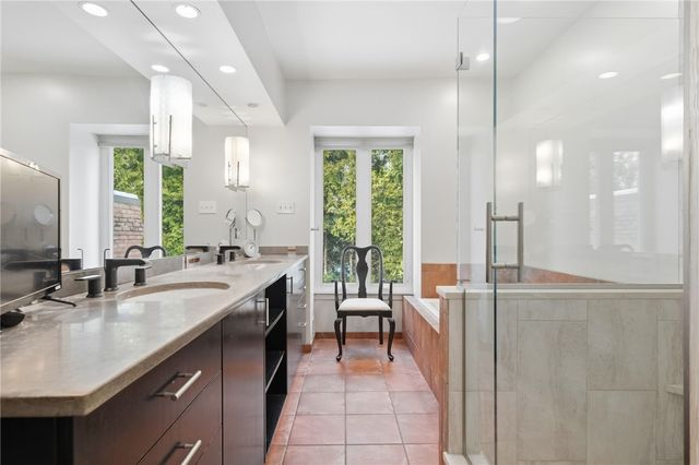 800 Amberson, Shadyside, PA 15232