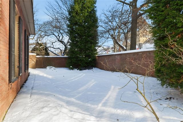 800 Amberson, Shadyside, PA 15232