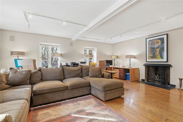 800 Amberson, Shadyside, PA 15232