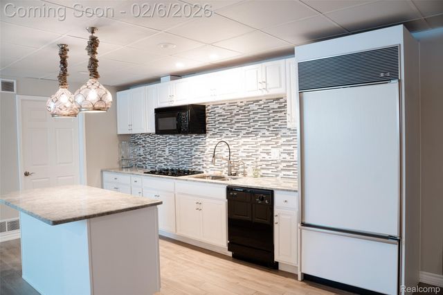 29950 Forest Drive, Franklin Village, MI 48025