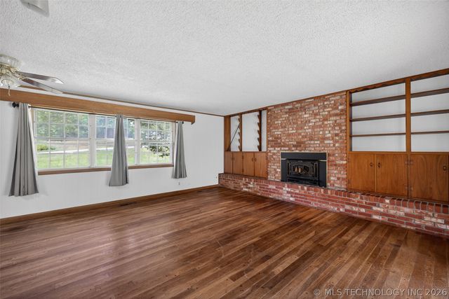 220 E 20th Street, Okmulgee, OK 74447