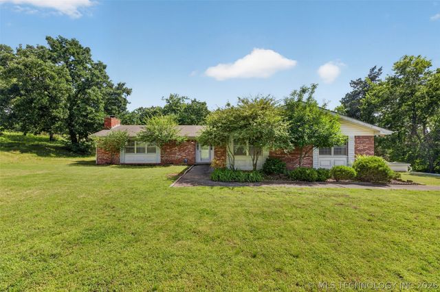 220 E 20th Street, Okmulgee, OK 74447