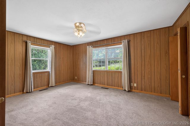 220 E 20th Street, Okmulgee, OK 74447