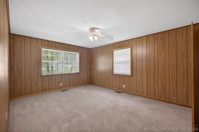 220 E 20th Street, Okmulgee, OK 74447