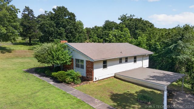 220 E 20th Street, Okmulgee, OK 74447