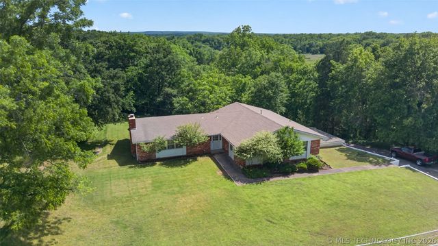 220 E 20th Street, Okmulgee, OK 74447