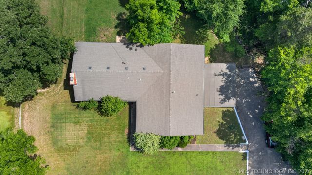 220 E 20th Street, Okmulgee, OK 74447
