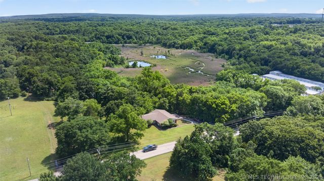 220 E 20th Street, Okmulgee, OK 74447