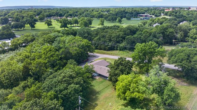 220 E 20th Street, Okmulgee, OK 74447