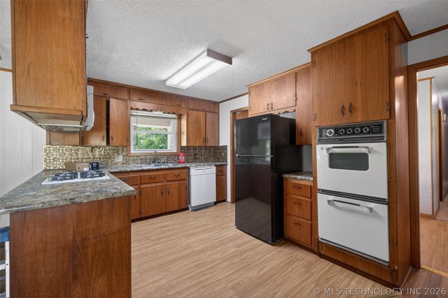 220 E 20th Street, Okmulgee, OK 74447