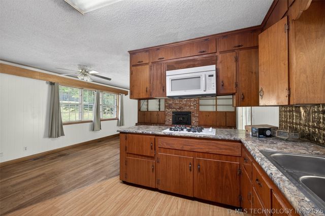 220 E 20th Street, Okmulgee, OK 74447