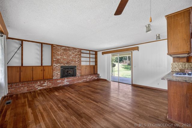 220 E 20th Street, Okmulgee, OK 74447