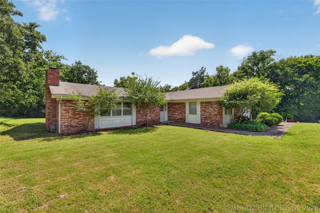220 E 20th Street, Okmulgee, OK 74447