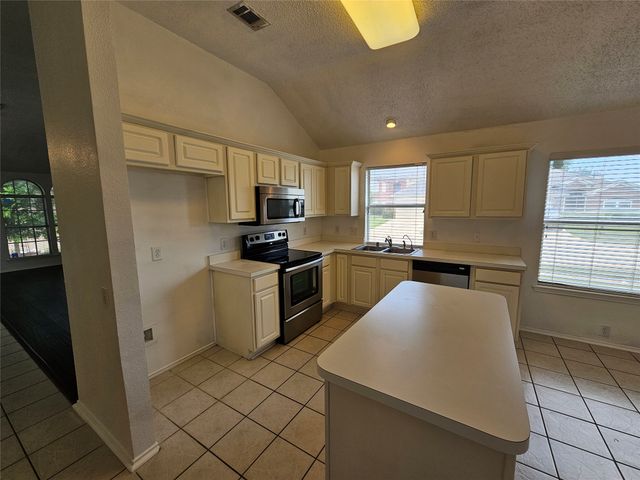 1128 Marshall Drive, Euless, TX 76039