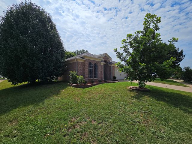 1128 Marshall Drive, Euless, TX 76039