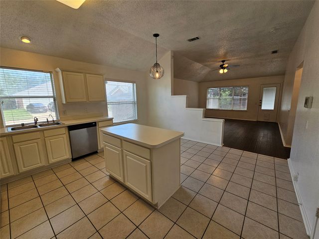 1128 Marshall Drive, Euless, TX 76039