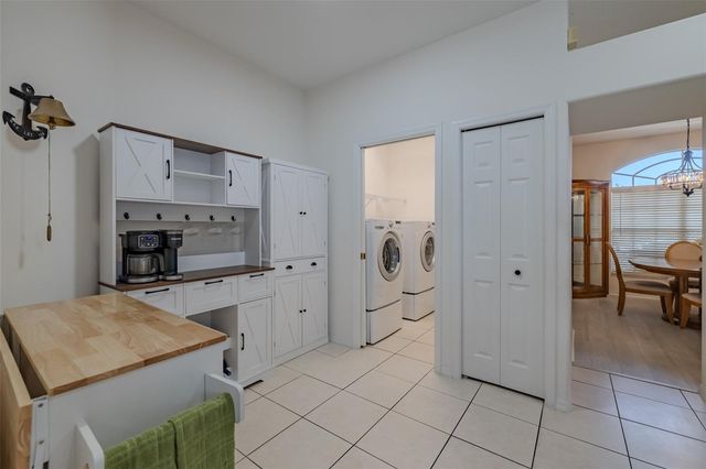 1617 VISTOSO LANE, Sun City Center, FL 33573