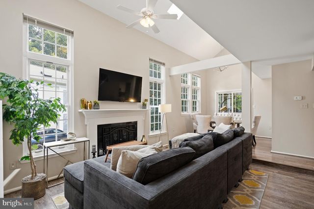 3079 FENNEGAN CT, Woodbridge, VA 22192