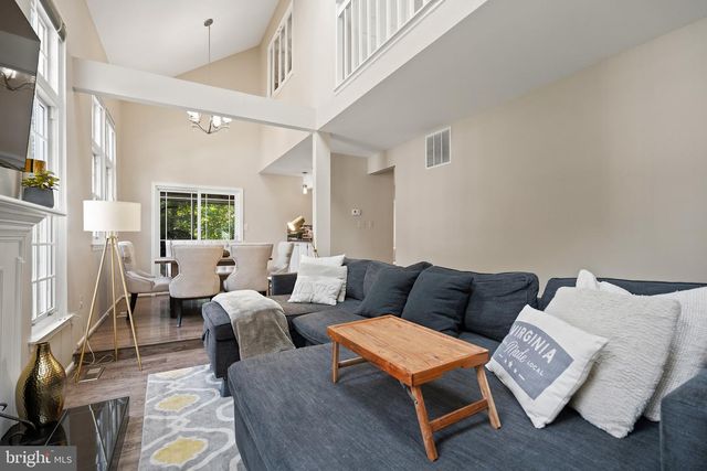 3079 FENNEGAN CT, Woodbridge, VA 22192