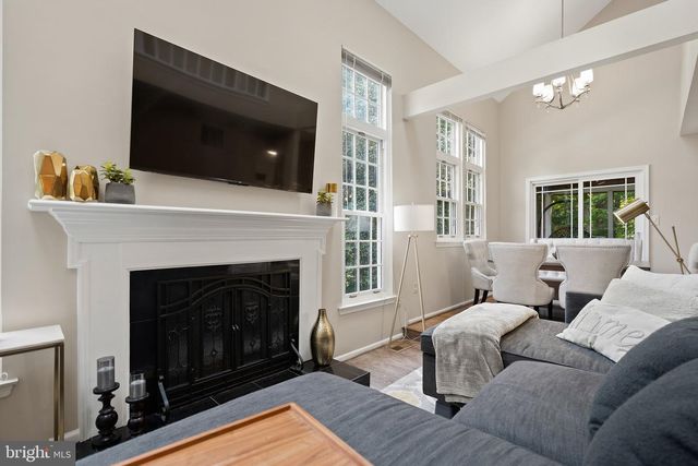 3079 FENNEGAN CT, Woodbridge, VA 22192