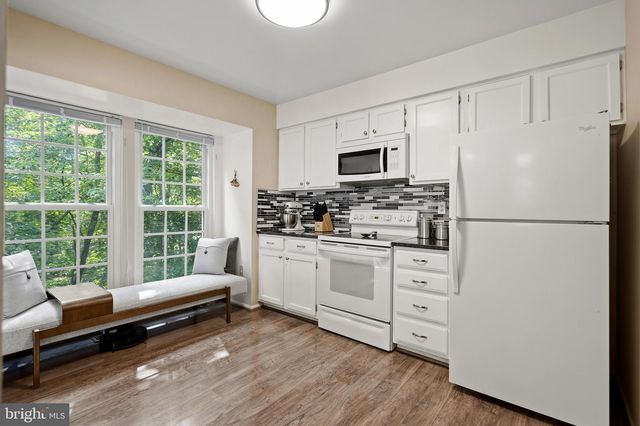 3079 FENNEGAN CT, Woodbridge, VA 22192