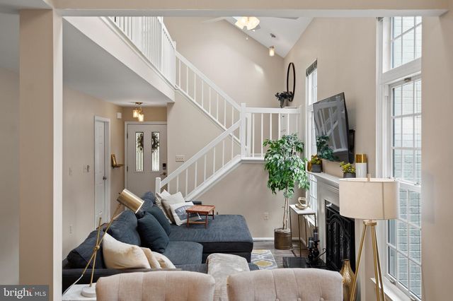 3079 FENNEGAN CT, Woodbridge, VA 22192