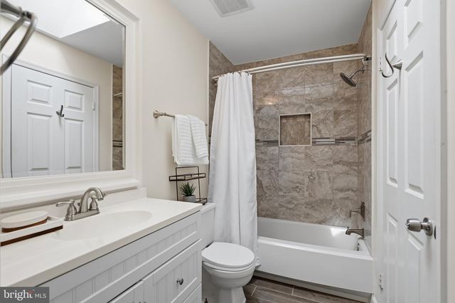 3079 FENNEGAN CT, Woodbridge, VA 22192