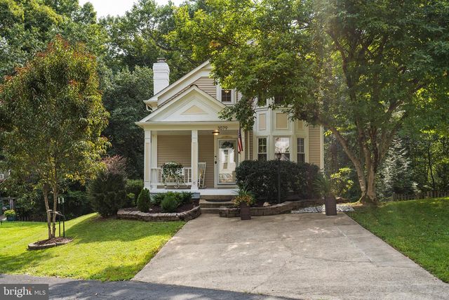 3079 FENNEGAN CT, Woodbridge, VA 22192