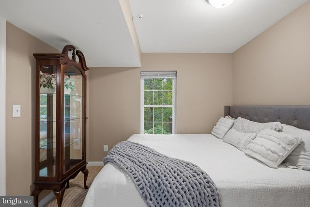 3079 FENNEGAN CT, Woodbridge, VA 22192