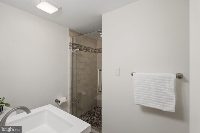 3079 FENNEGAN CT, Woodbridge, VA 22192