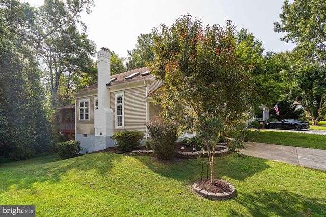 3079 FENNEGAN CT, Woodbridge, VA 22192