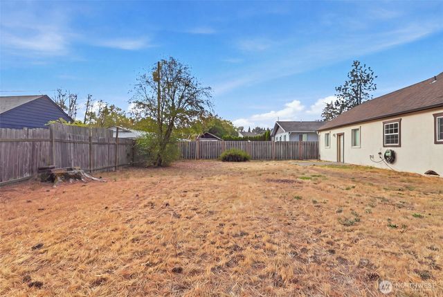 2005 Carlson Road, Vancouver, WA 98661