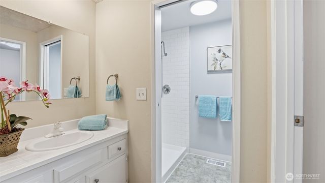 15667 SE Fairwood Boulevard, Renton, WA 98058