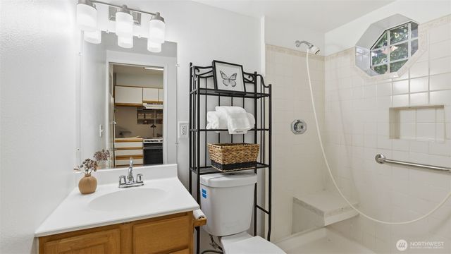 15667 SE Fairwood Boulevard, Renton, WA 98058