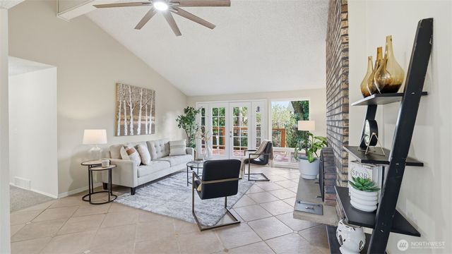 15667 SE Fairwood Boulevard, Renton, WA 98058