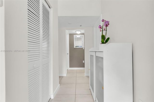 1340 NW 4th Ave, Fort Lauderdale, FL 33311