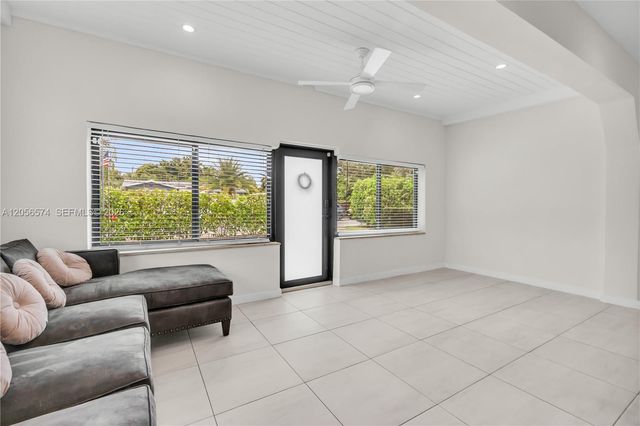 1340 NW 4th Ave, Fort Lauderdale, FL 33311