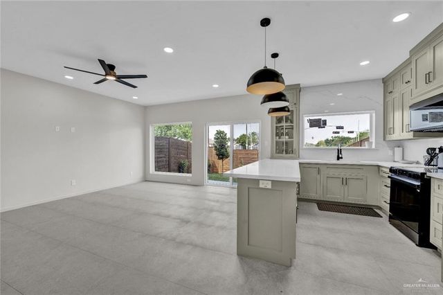 920 S Bicentennial Boulevard, Mcallen, TX 78501