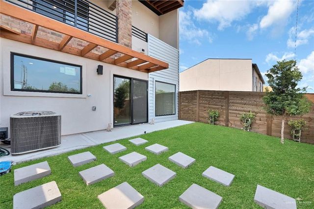 920 S Bicentennial Boulevard, Mcallen, TX 78501