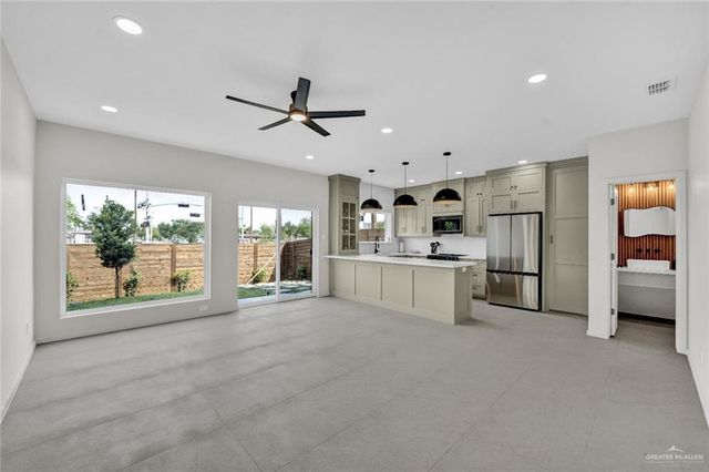 920 S Bicentennial Boulevard, Mcallen, TX 78501